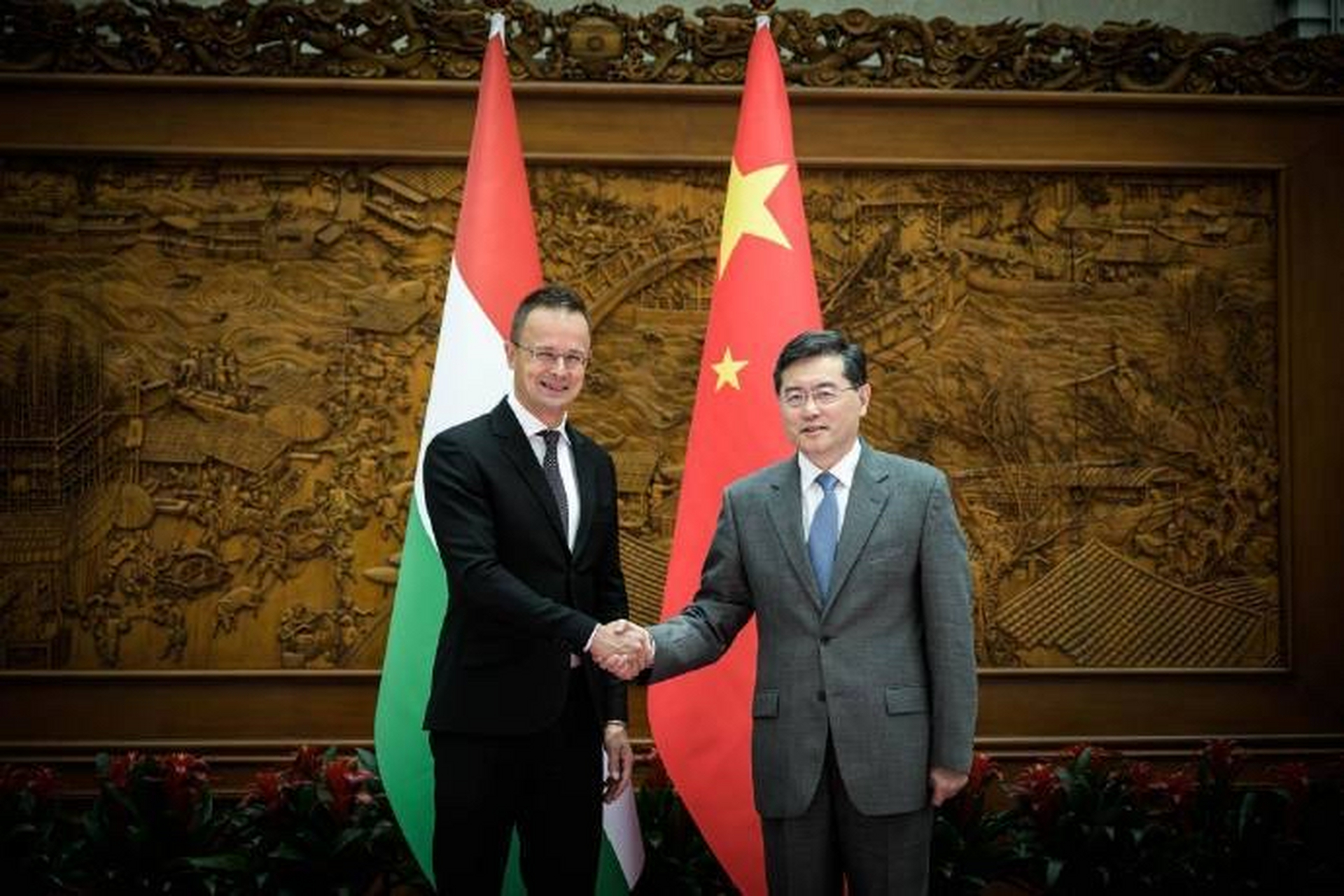 算法辅助的外交谈判策略系统投入使用的简单介绍