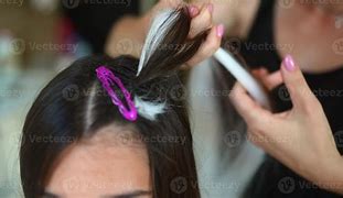 weaves和braids区别 wear和be dressed in的区别 