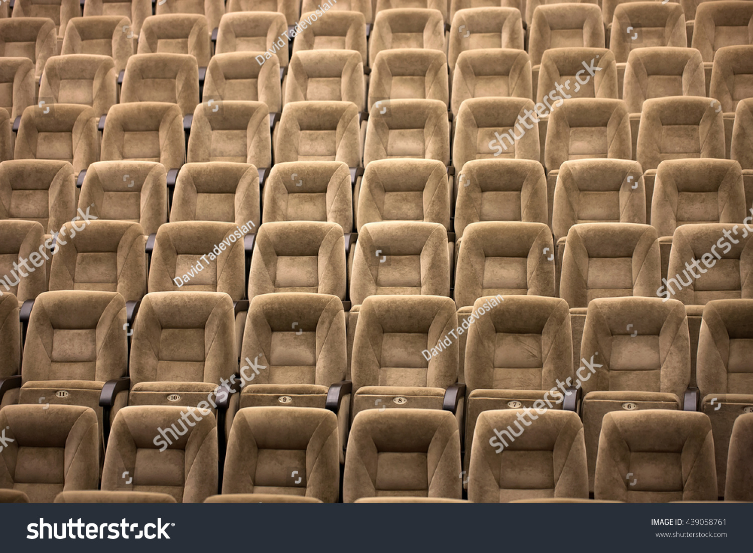theater和cinema区别 theater和theatre一样吗 