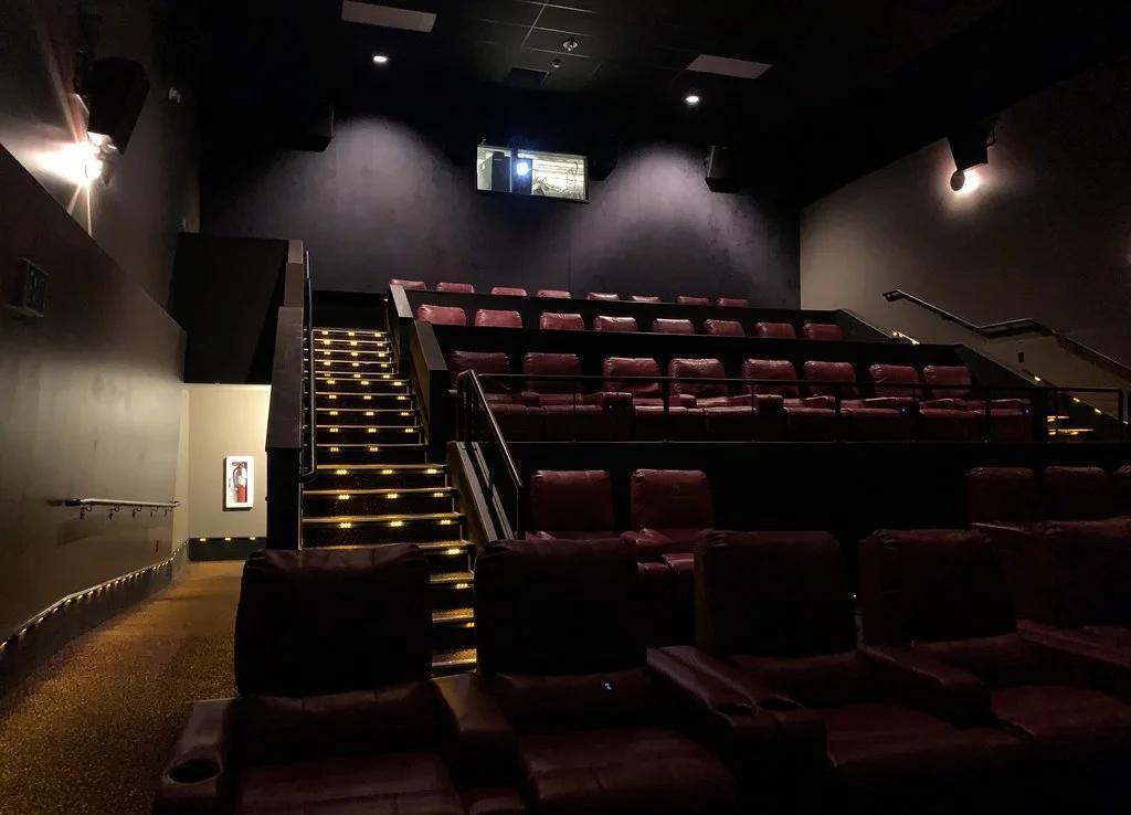 theater和cinema区别 theater和theatre一样吗 