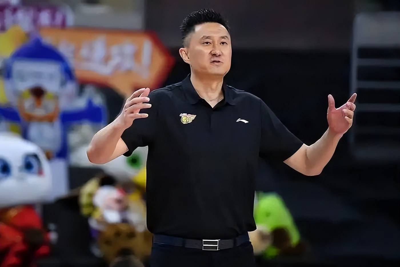广东队抢眼表现，主教练力挺年轻球员积极成长！ 广东队抢眼表现,主教练力挺年轻球员积极成长的是谁 