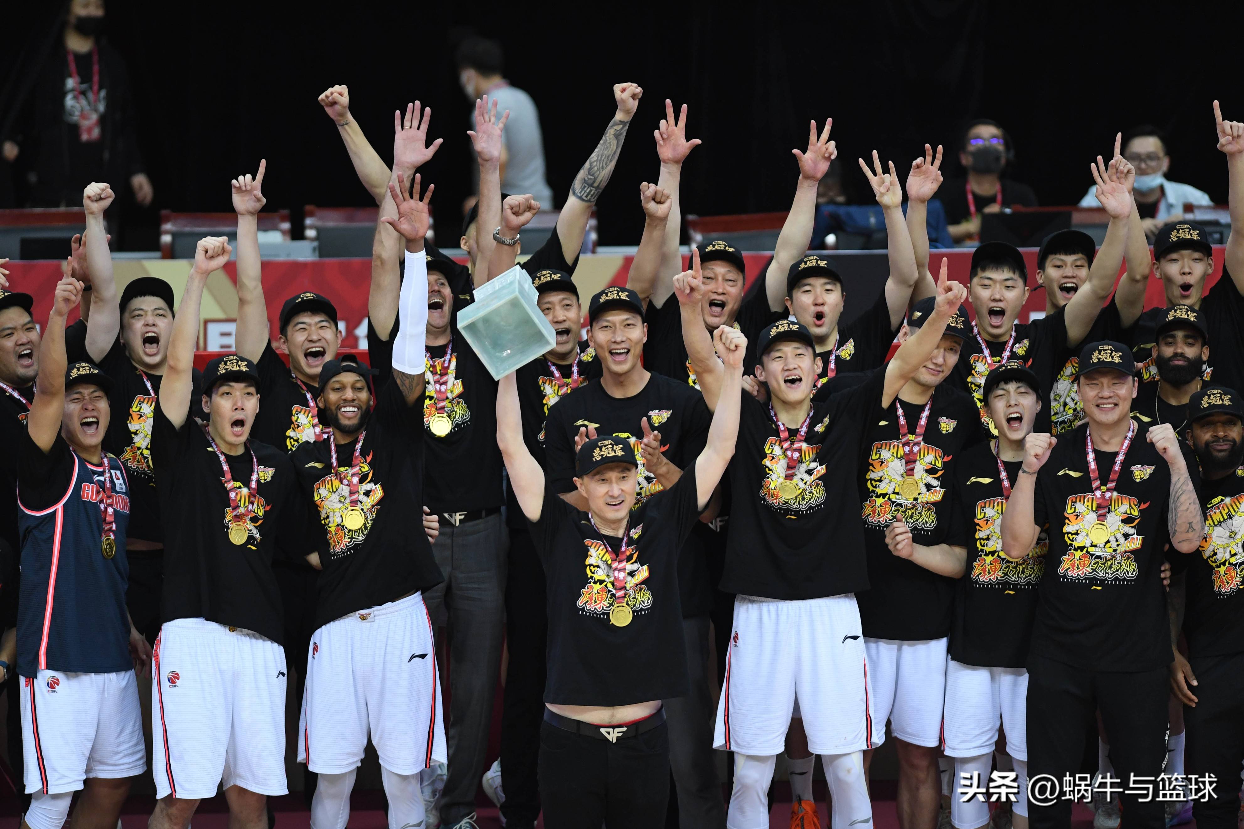 关于国际顶级篮球盛会临近开幕，各路强队备战的信息