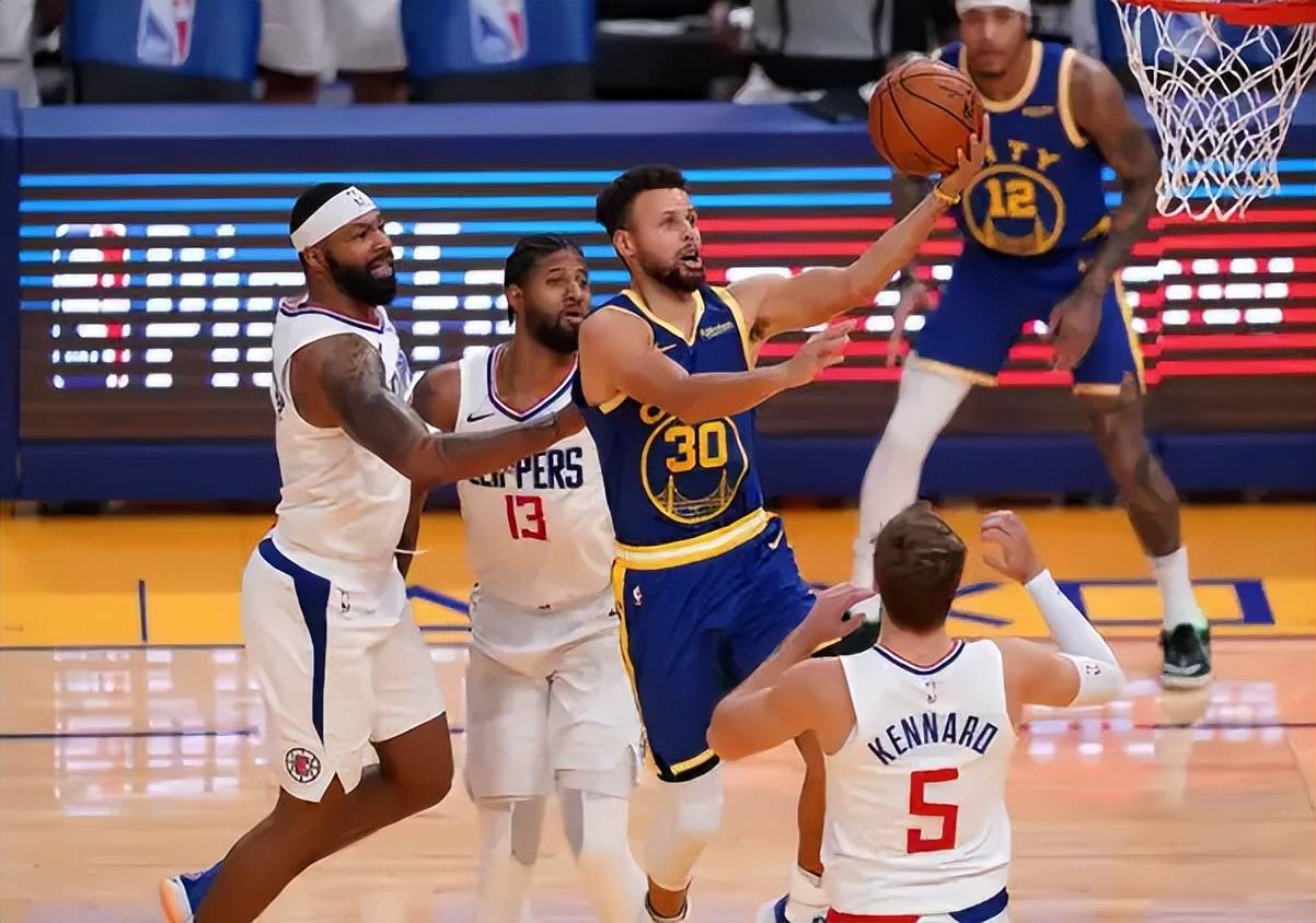 NBA东部决赛：篮网逆转击败雄鹿晋级总决赛 